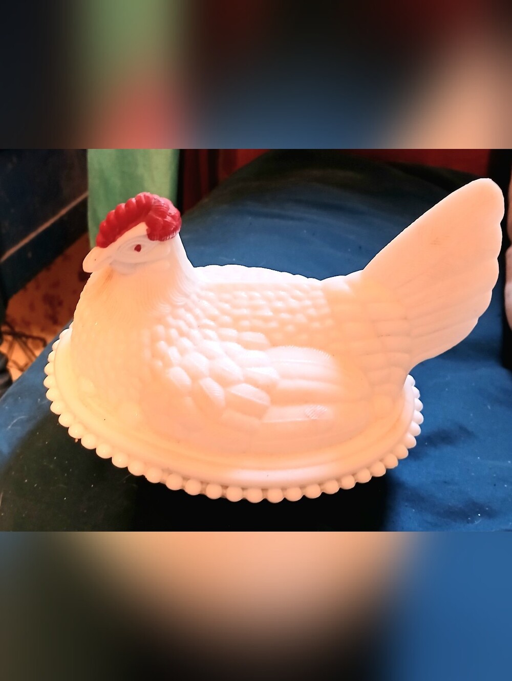 Vintage Milk Glass Hen On Nest